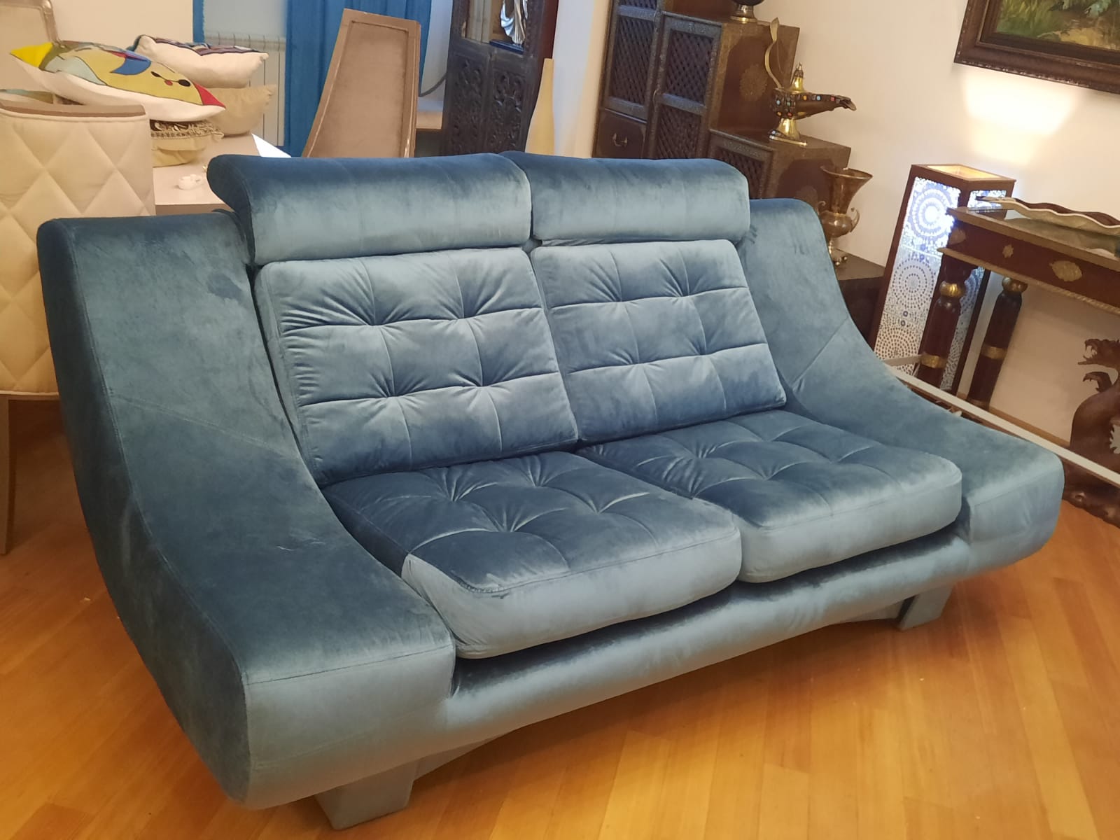 Обивка дивана на дому. Международная